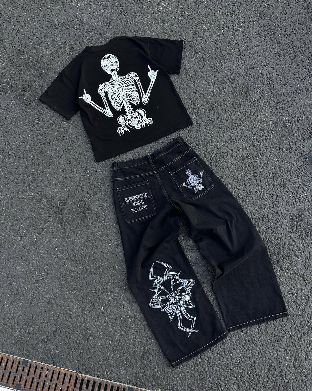 Amalfi® Embroidered Baggy Jeans